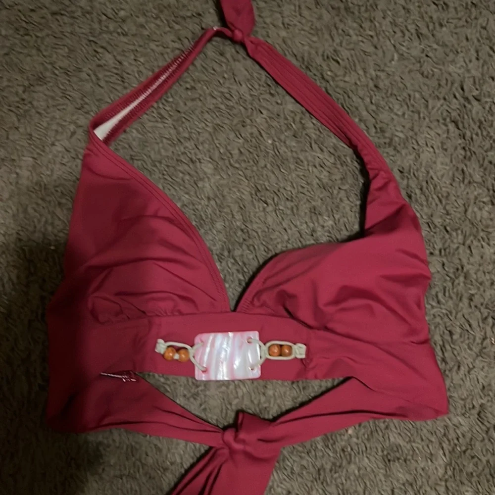 Maroon bikini - Picture 6 of 8